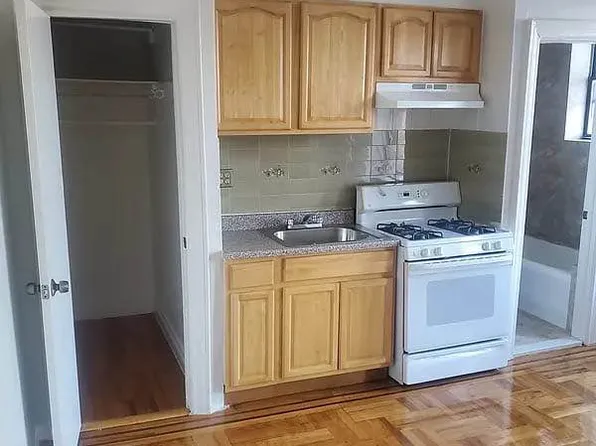 540 40th Street image 1 of 4