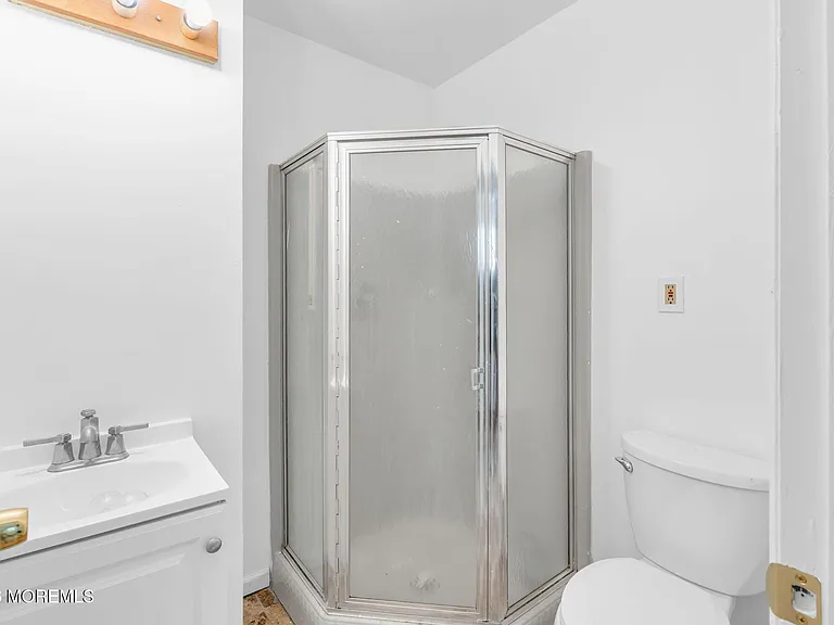 809 Commonwealth Blvd — Photo 15