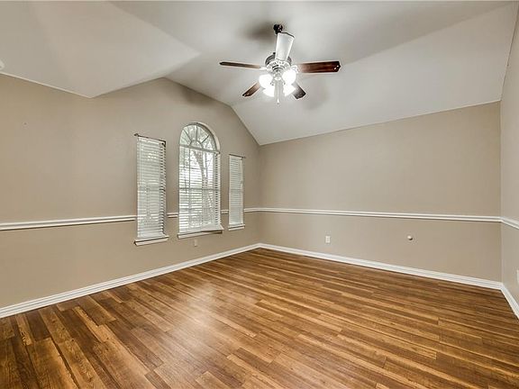 3rd image of 5307 Bigwood Ct
