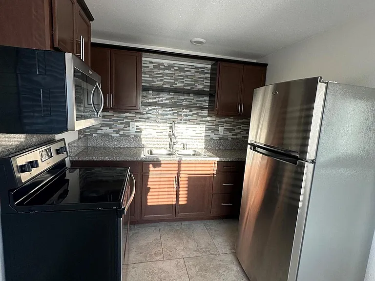 2234 W Medlock Dr #3 — Photo 1
