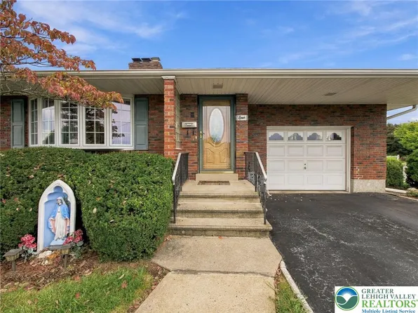 1 N 9th St, Coplay, PA 18037