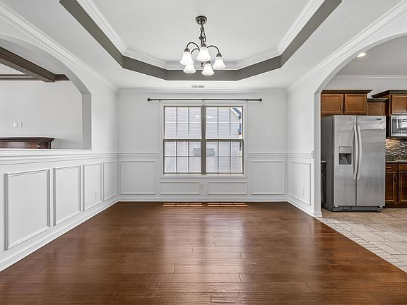 5th image of 2863 McManus Cir