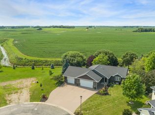 725 Meyer Cir, Green Isle, MN 55338