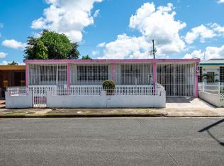 Urb Villa Blanca 24 Calle Topacio, Caguas, PR 00727