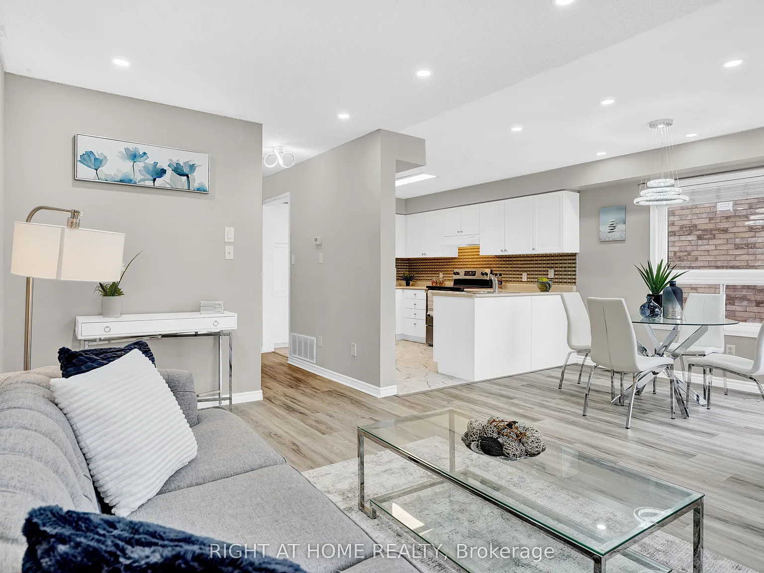 3 bed, $3,000 — Photo 4