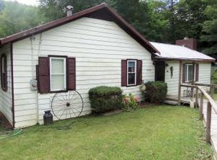 5904 Midland Trl W, Charmco, WV 25958