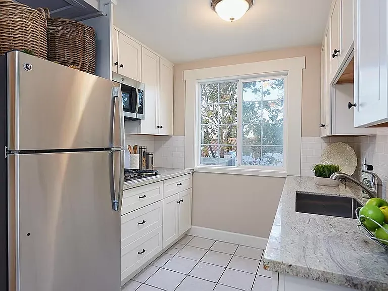 522 Cedar St — Photo 5