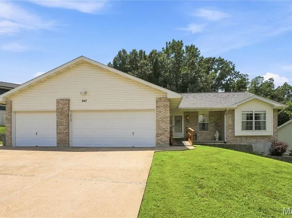 947 Falcon Dr, Imperial, MO 63052