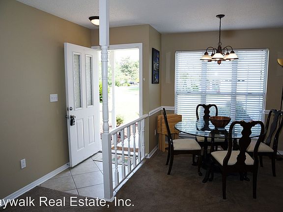 3rd image of 139 Midland Ct