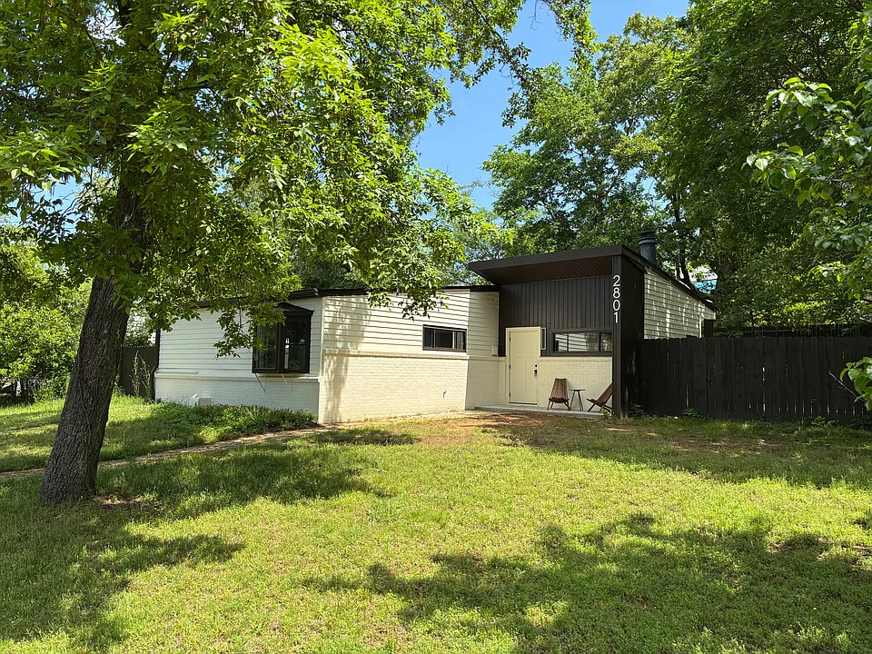 2801 Circlewood Rd
