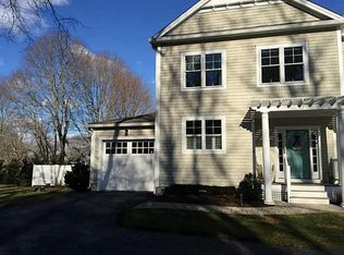 22 W Cove Dr, North Kingstown, RI 02852