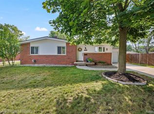 20138 Weyher St, Livonia, MI 48152
