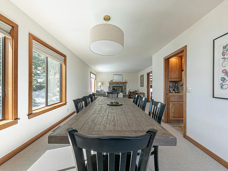 8954 Crest Dr — Photo 11