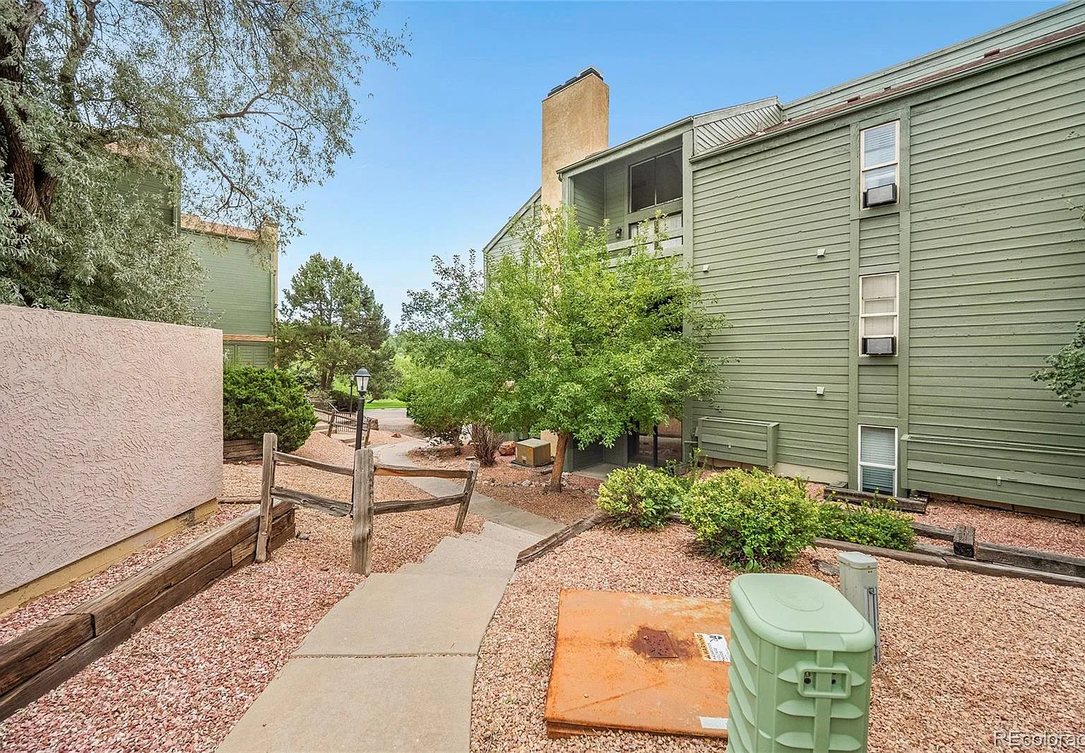 1 bed, 792 sqft, $1,295 — Photo 3