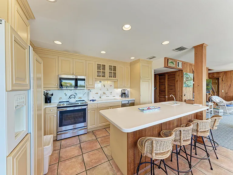 102 Palmetto Ave — Photo 13