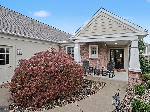 3rd image of 1019 Alden Way
