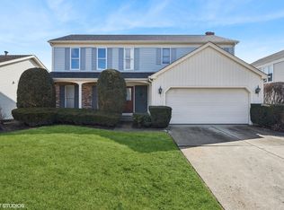 1267 Green Knolls Dr, Buffalo Grove, IL