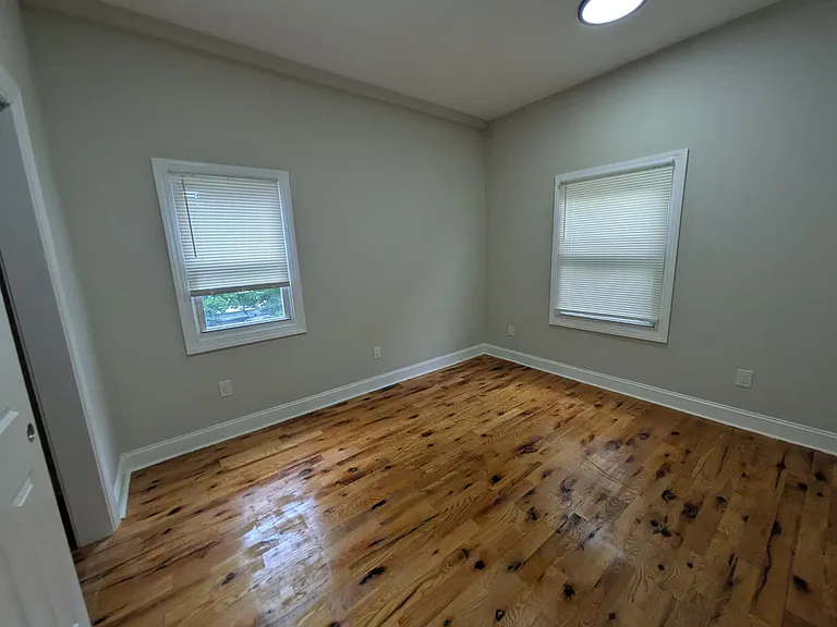 348 Davenport Ave #2 — Photo 8