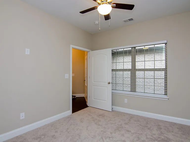 2045 Moultrie Cir — Photo 12