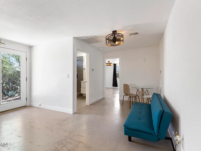 934A W Parkway Blvd — Photo 10