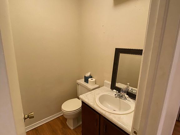 5th image of 401 12th Ave SE APT 259