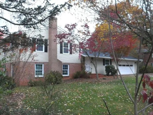 4628 Guinea Rd, Fairfax, VA 22032