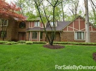 3929 Maplecrest Ct SE, Grand Rapids, MI 49546