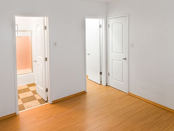 2nd image of 4417 S Centinela Ave #1