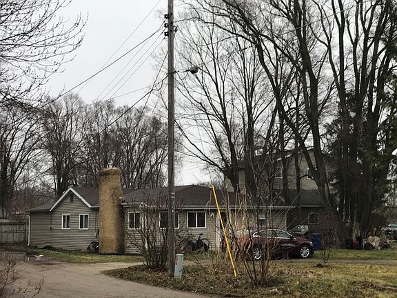 3rd image of 461 Madeline Ave