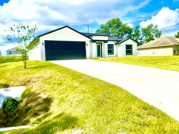 1260 Larkspur St SE, Palm Bay, FL 32909