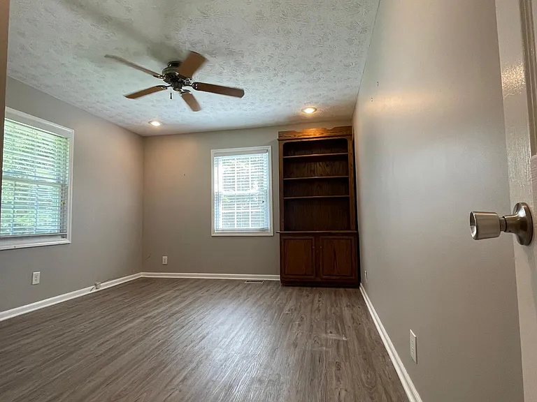 1116 Robinson Rd — Photo 17