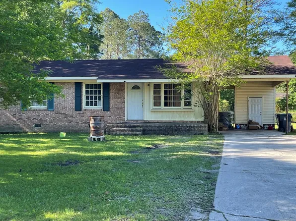 1227 Carter Ave, Nashville, GA 31639