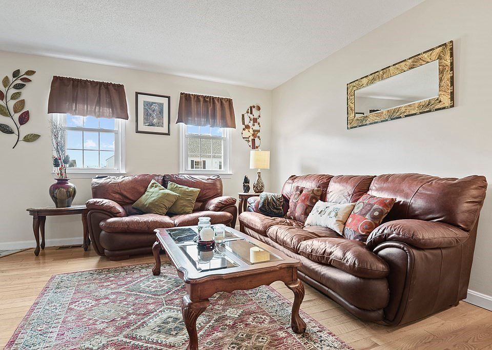 245 Maryland Ave, Manchester, NH 03104 Zillow