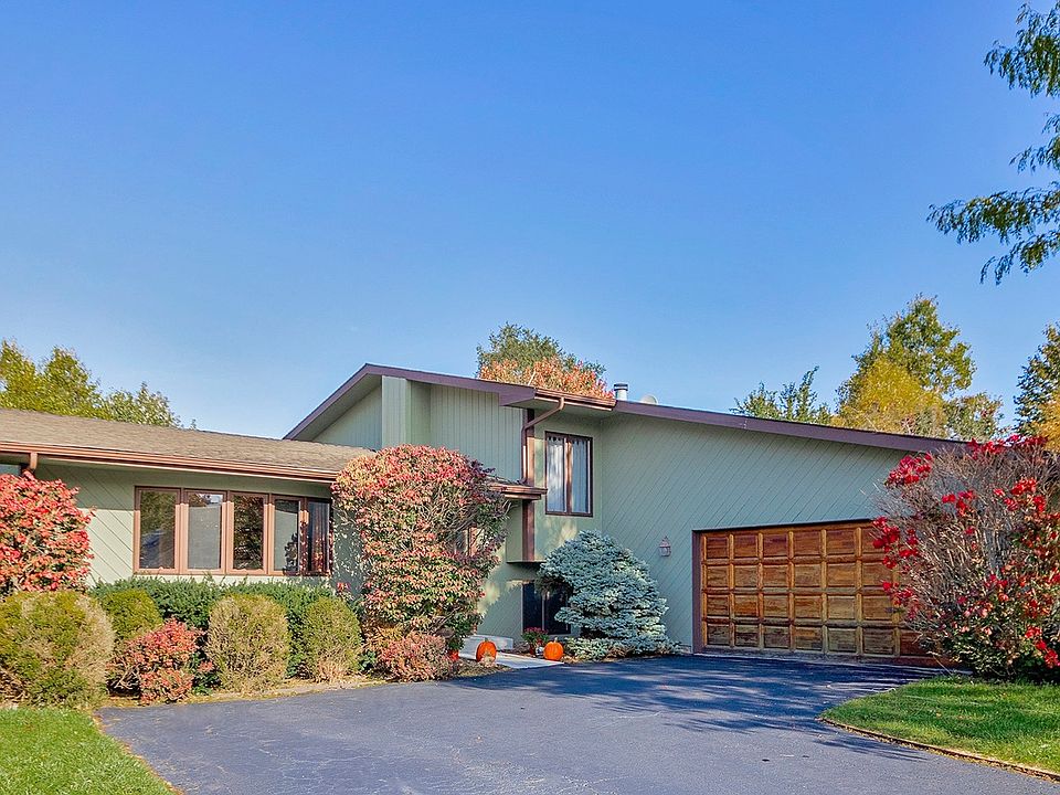 1st image of 8 Coral Reef Ct