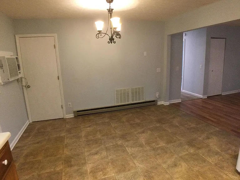 5602 Thornspring Apartments — Photo 7