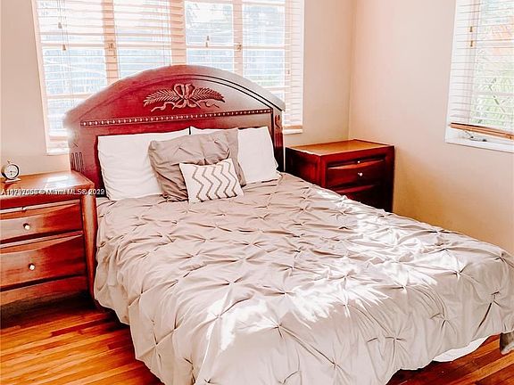 5th image of 8320 Crespi Blvd APT 12