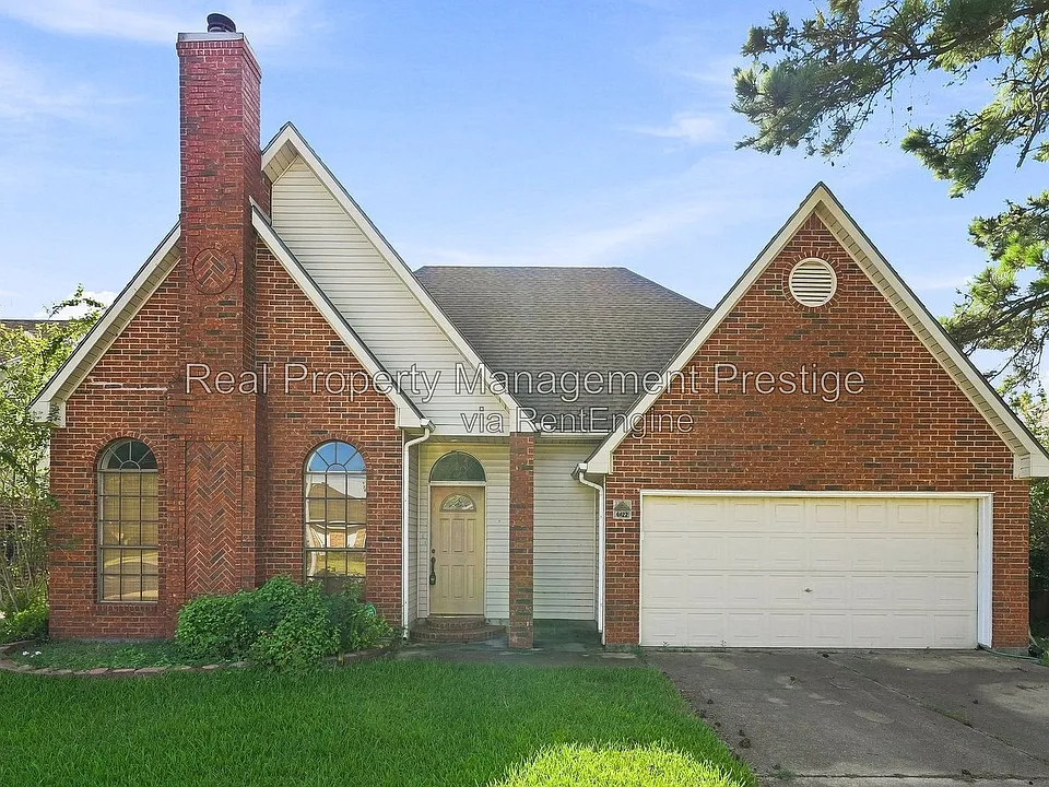 4422 Egret Dr