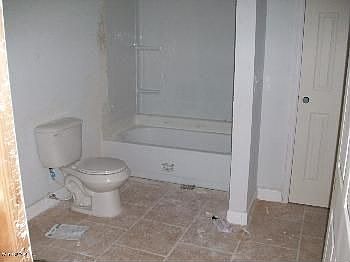 4th image of 57 W 44th St