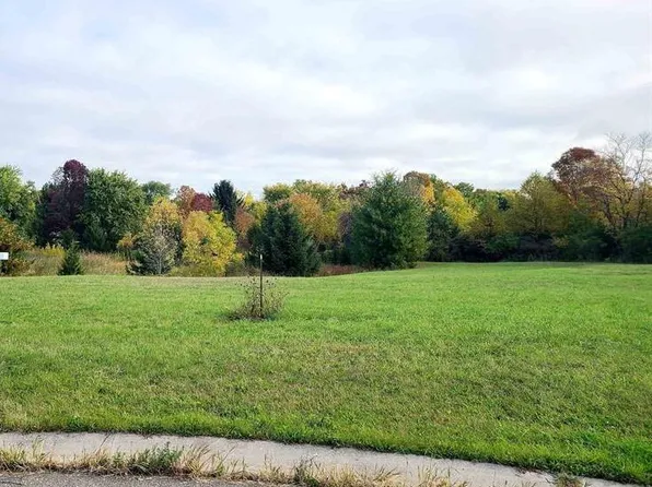 2444 Shadegrove Dr, Flushing, MI 48433