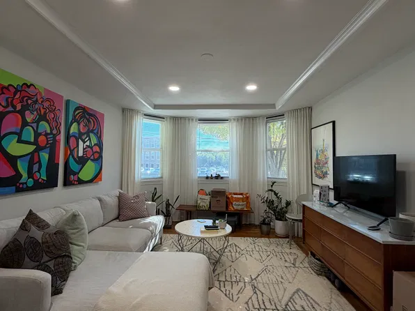 26 Frankfort St #1, Boston, MA 02128