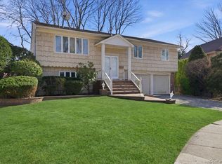 881 Buckley Place, Westbury, NY 11590