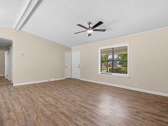 5th image of 118 Hope Ln