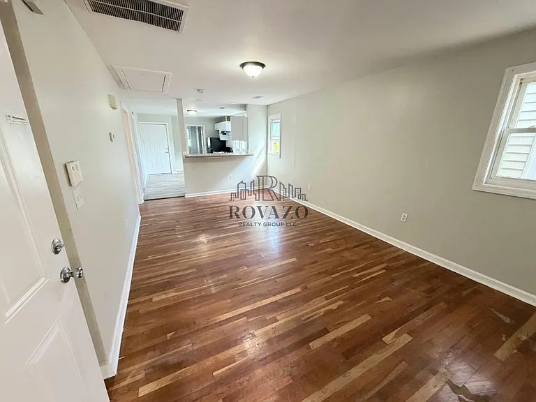 114 Seymour Ave #3A — Photo 9