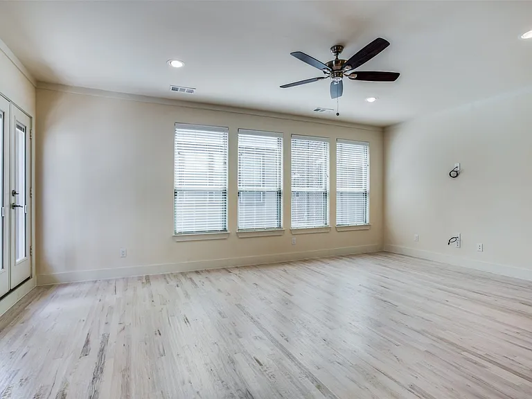 4316 Hartford St #31 — Photo 14