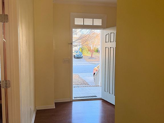 5th image of 4217 Saubranch Hill St