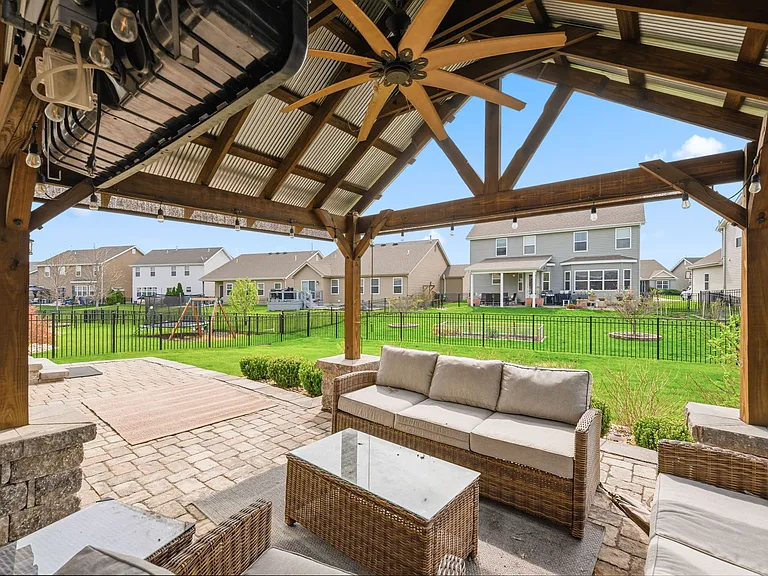 3456 Harbor Crossing Dr — Photo 44