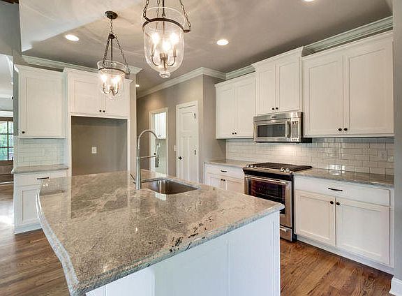 2nd image of 2623 Wendell Way