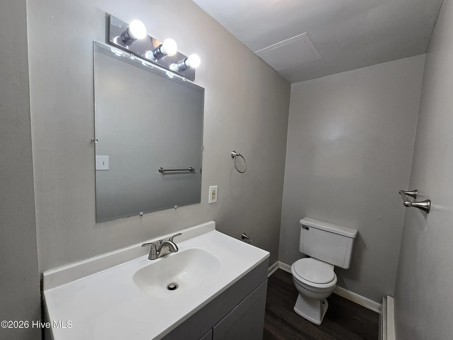 1 bed, 1.0 bath, $1,250 — Photo 4
