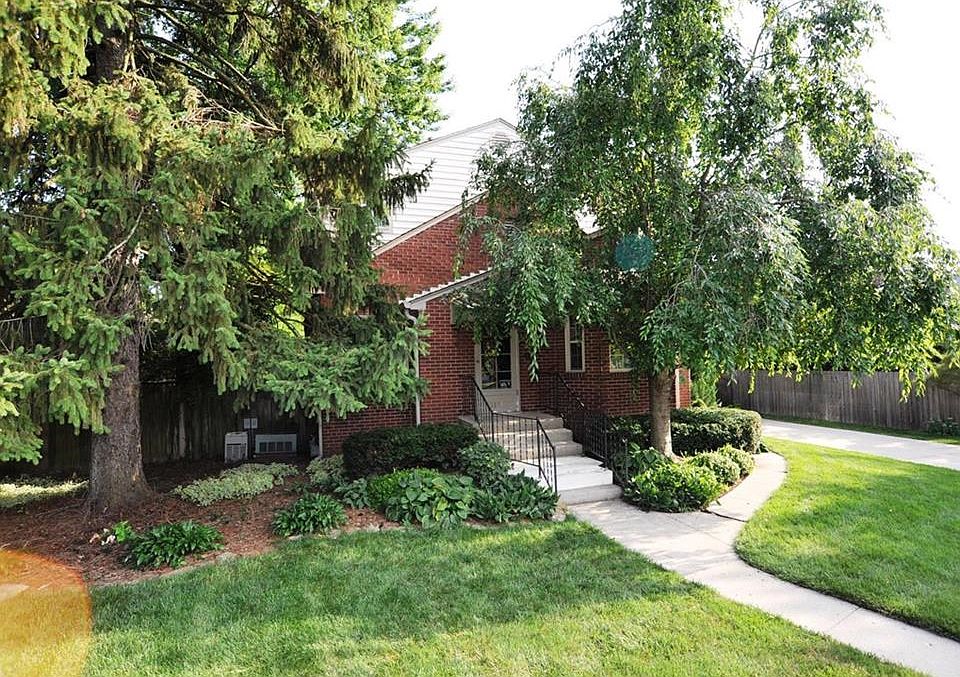 1st image of 1655 Maynard Dr