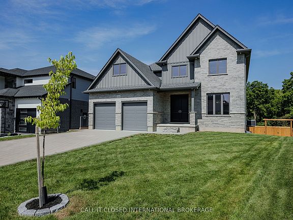 2nd image of 44 Royal Cres